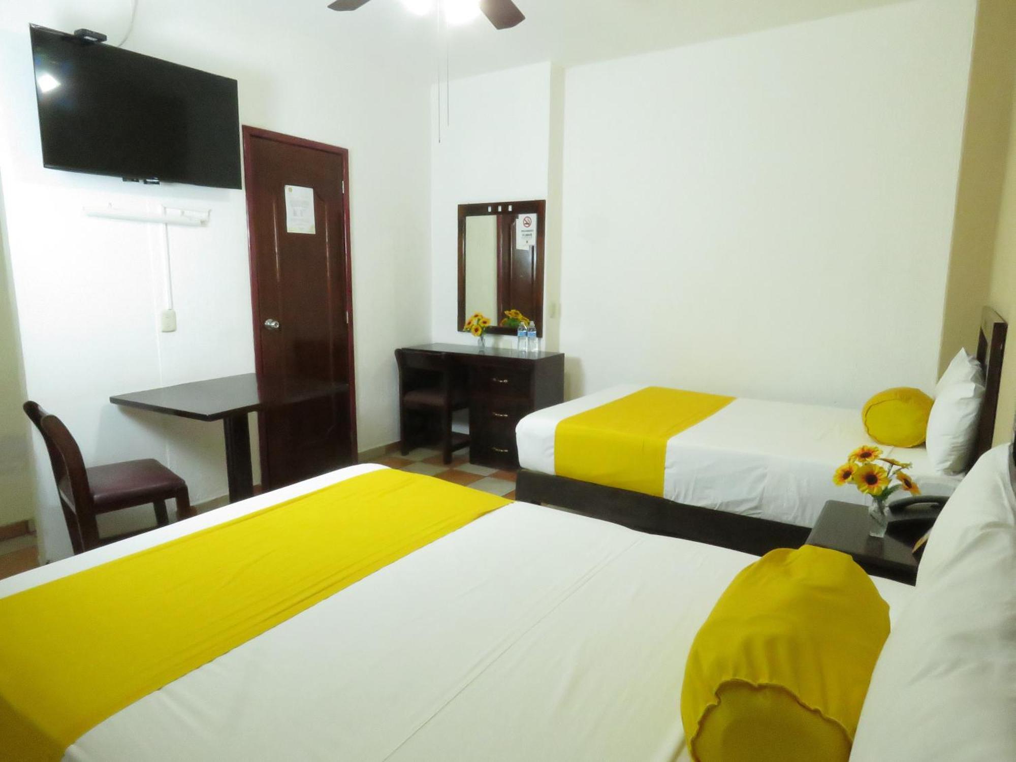 Hotel Los Girasoles Tepic Exterior foto